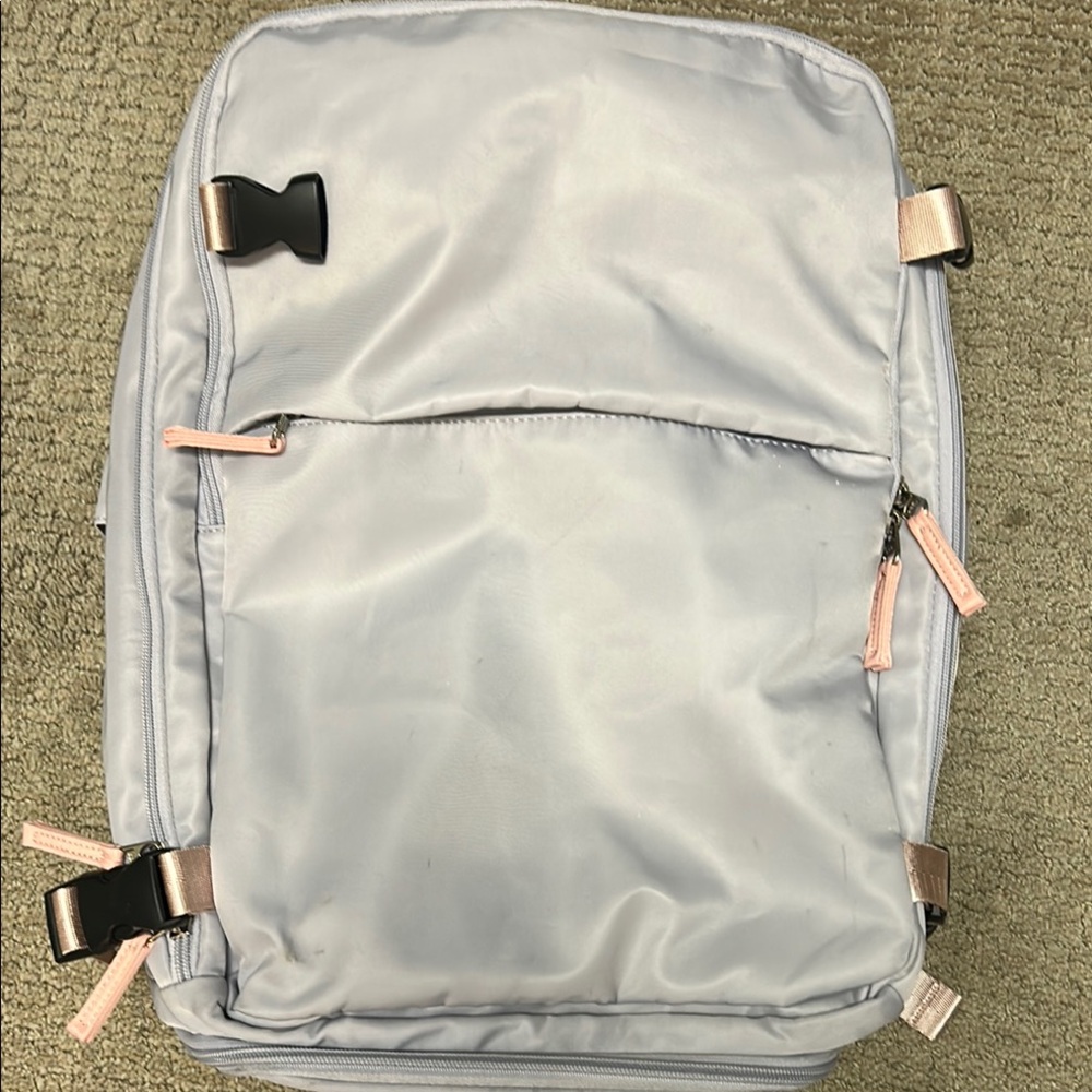 🎉CLEARANCE GUC Stylish lite purple & pink strapped Backpack that fits everything